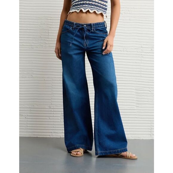 American Eagle Outfitters Denim - American Eagle Outfitters Blue Jeans 8p x-short low rise ultra wide leg